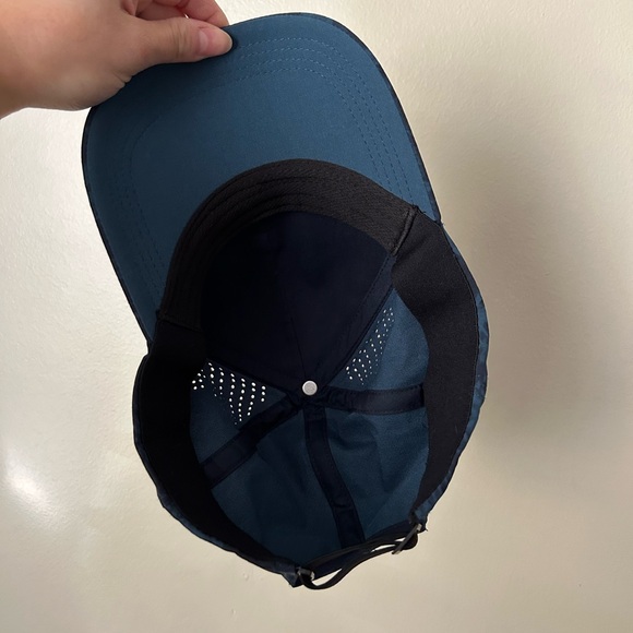 Buff hat - Picture 6 of 8